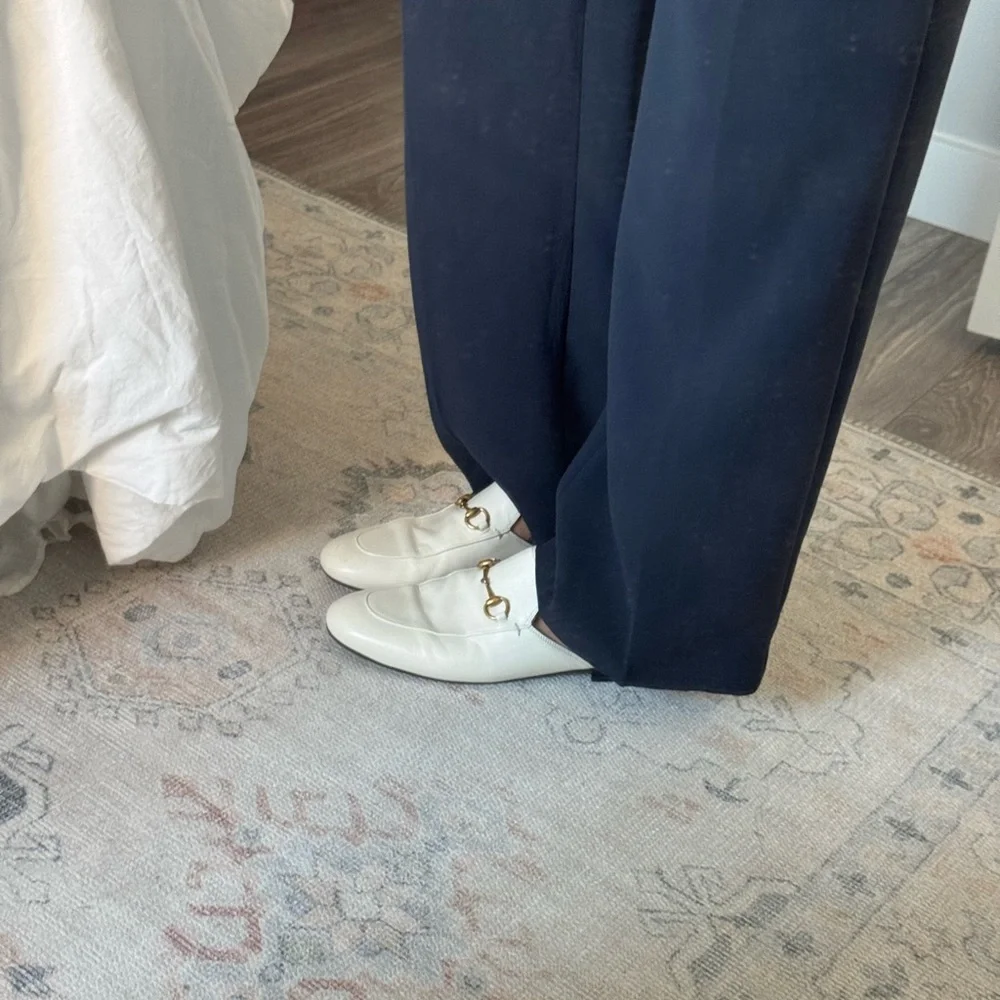 Gucci Cream Loafers with Gold Details - Picture 3 of 16